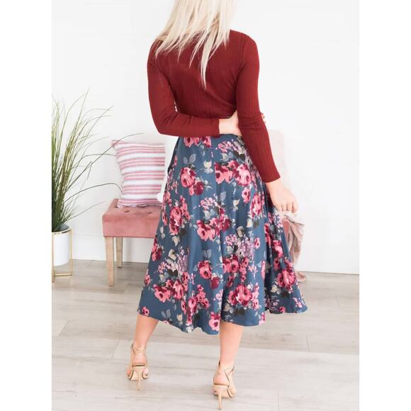 Reb. in J. NWT Red Floral Sweater Midi Dress - Picture 3 of 3